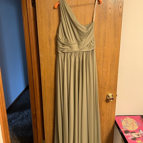 David’s bridal eucalyptus one shoulder bridesmaid dress. - Picture 3 of 5
